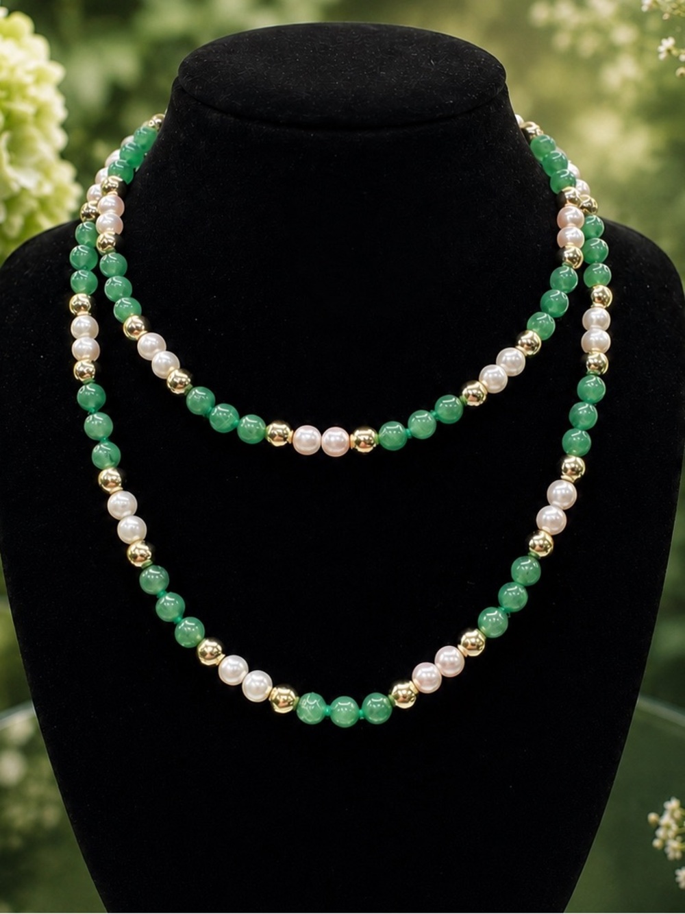 Aventurine, Pearls and Gold-Tone Beaded Necklace Hand knotted